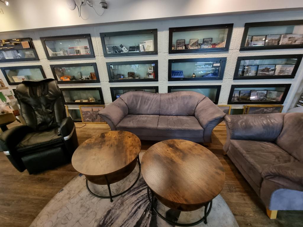 Arbeiten der Künstler im Unperfekthaus