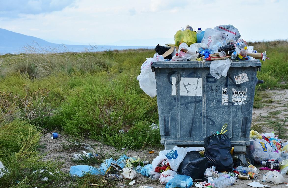 Abfallcontainer als Symbol für Recycling